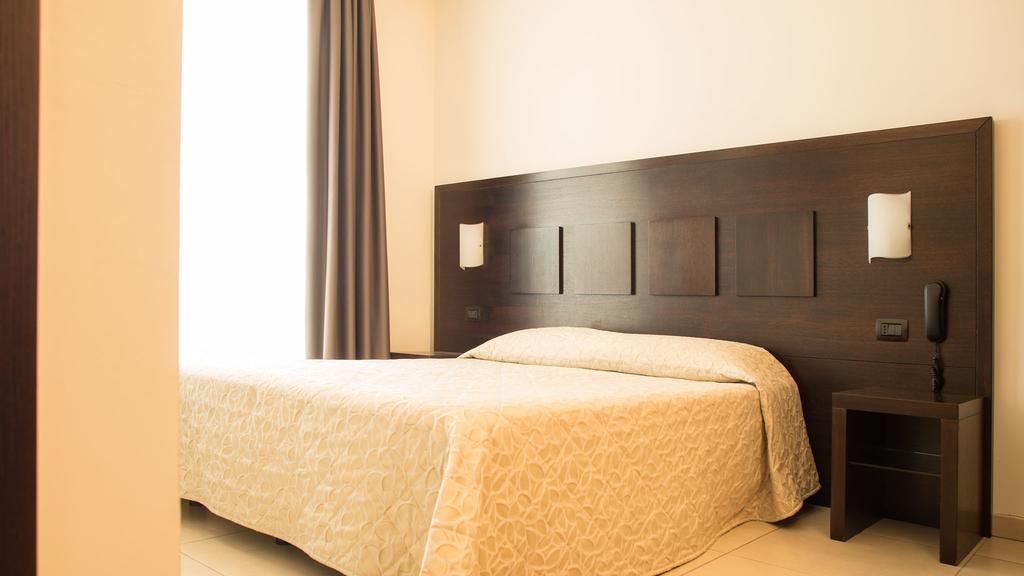 Hotel I Crespi โกรเซตโต ภายนอก รูปภาพ