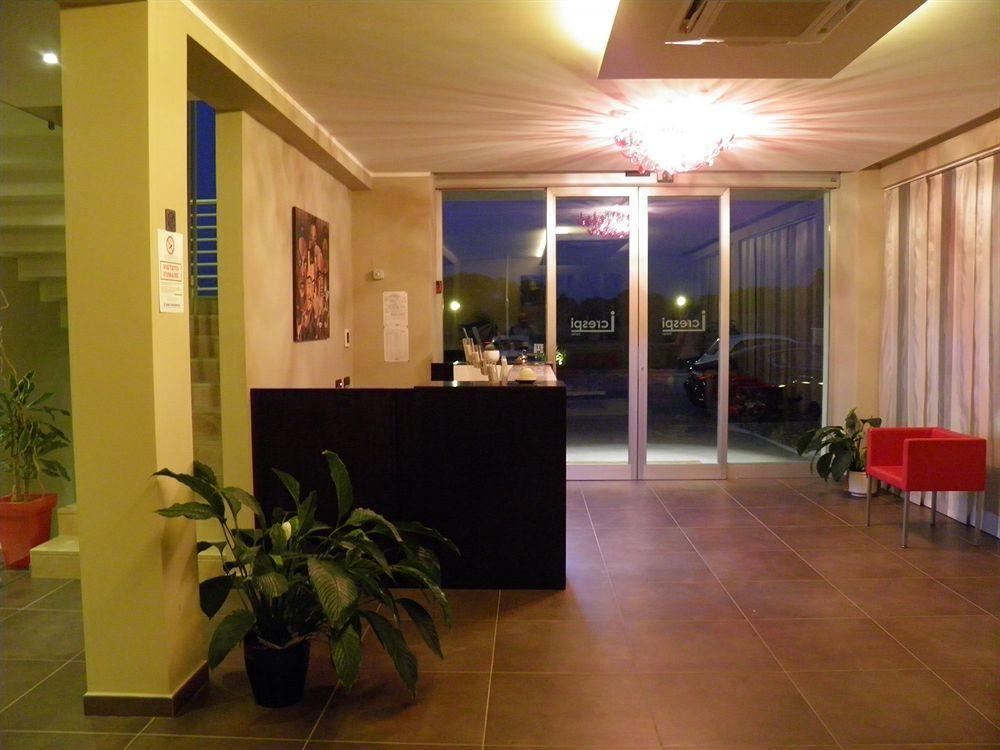 Hotel I Crespi โกรเซตโต ภายนอก รูปภาพ