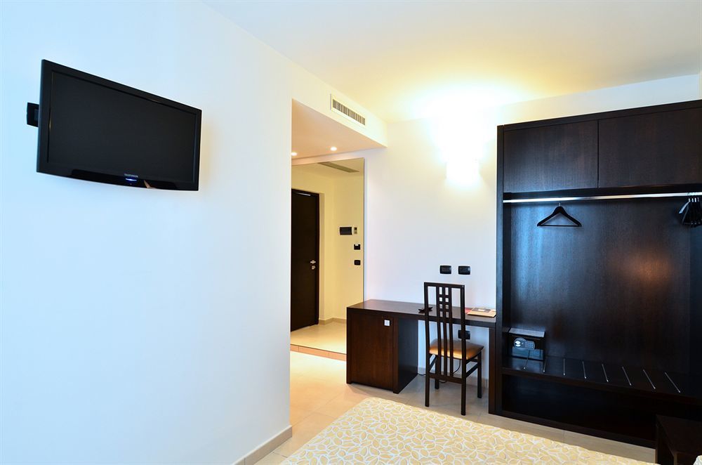 Hotel I Crespi โกรเซตโต ภายนอก รูปภาพ